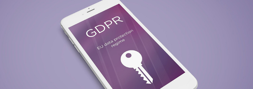 Smartphone with a picture of a key and the Texte "GDPR"