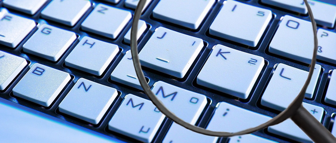 Phishing attacken erkennen - Tastatur &amp; Lupe
